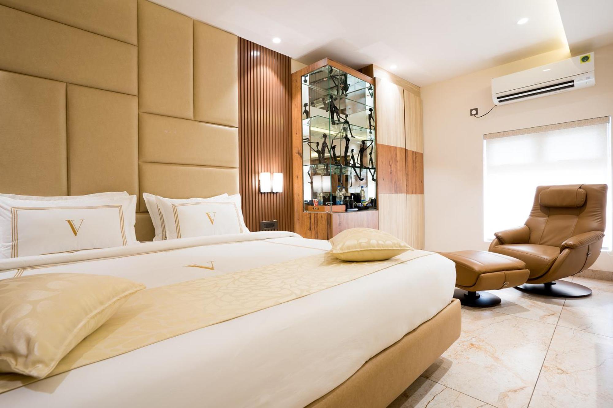 Oriva Vinflora Residency - Nr Lv Prasad Hospital, Banjara Hills Hotel Hyderabad Bagian luar foto