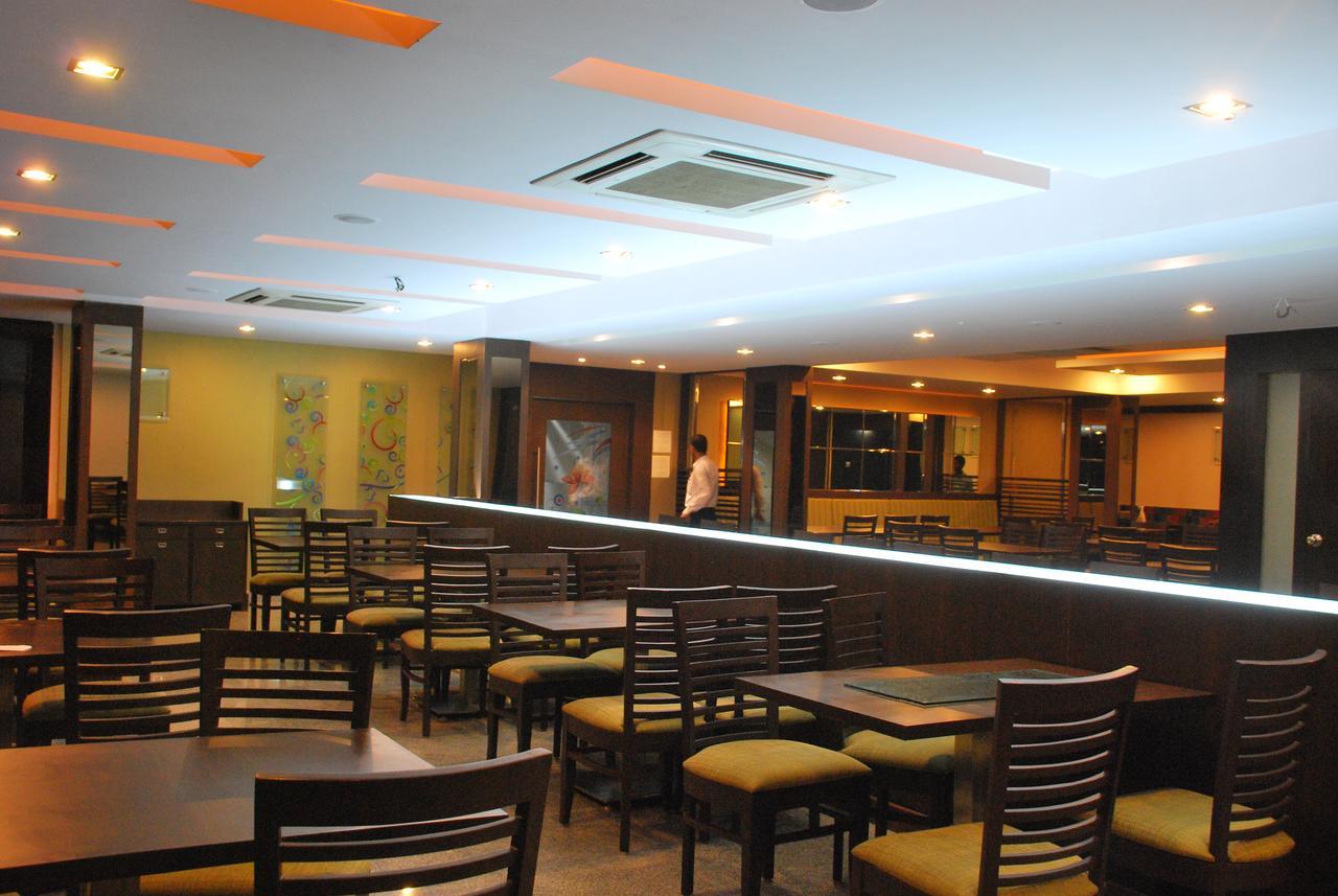 Oriva Vinflora Residency - Nr Lv Prasad Hospital, Banjara Hills Hotel Hyderabad Bagian luar foto