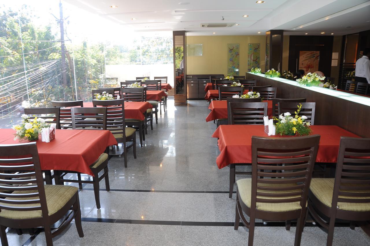 Oriva Vinflora Residency - Nr Lv Prasad Hospital, Banjara Hills Hotel Hyderabad Bagian luar foto