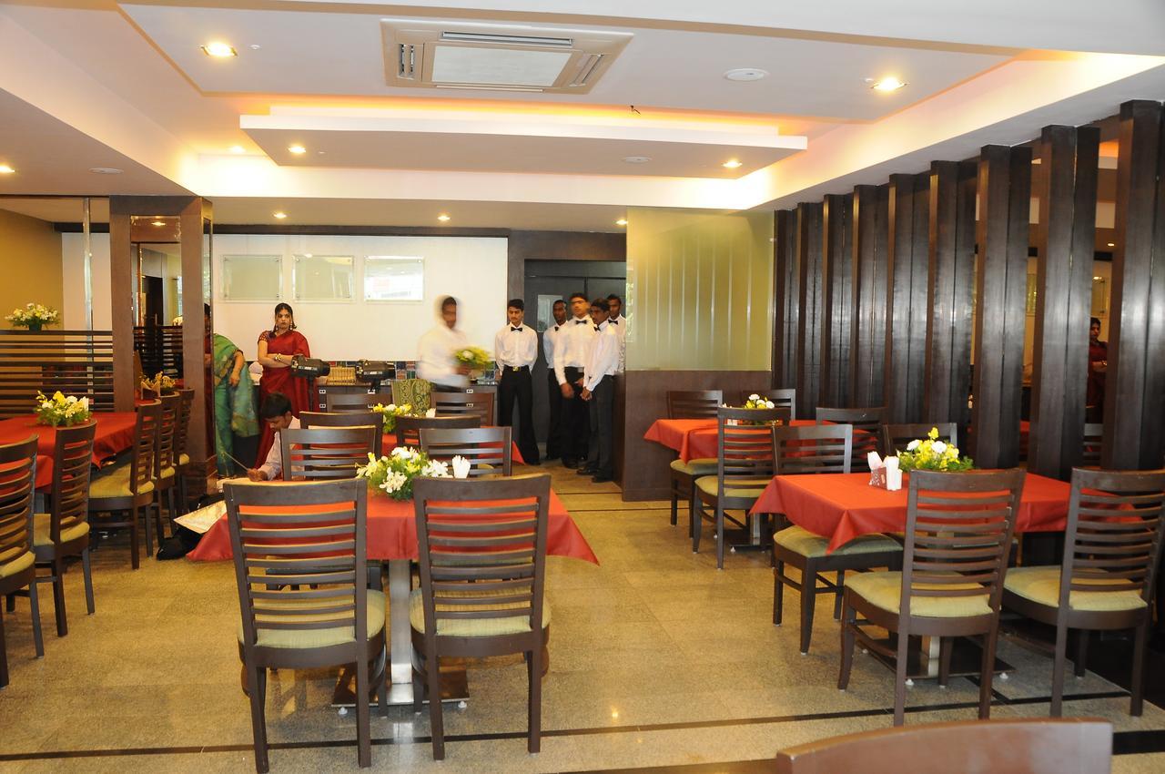 Oriva Vinflora Residency - Nr Lv Prasad Hospital, Banjara Hills Hotel Hyderabad Bagian luar foto