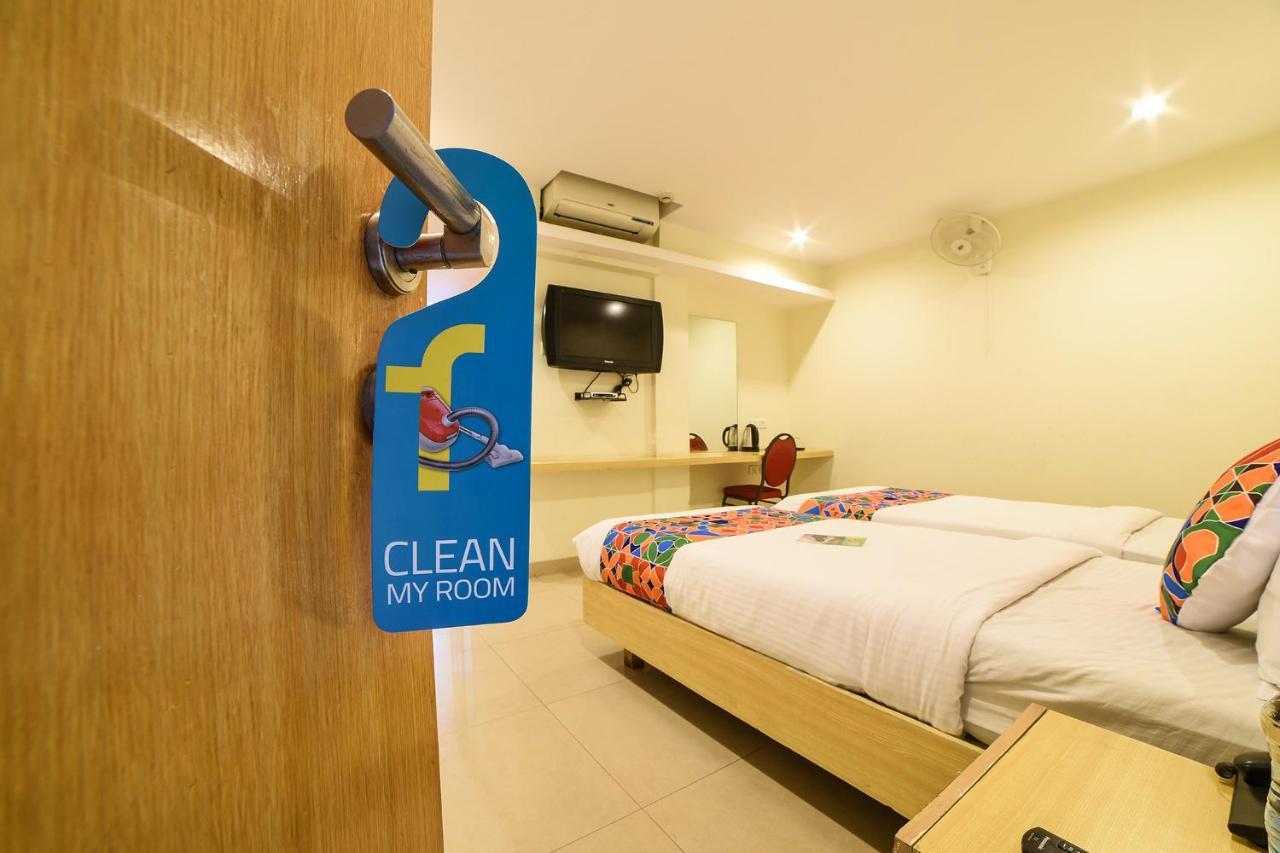 Oriva Vinflora Residency - Nr Lv Prasad Hospital, Banjara Hills Hotel Hyderabad Bagian luar foto